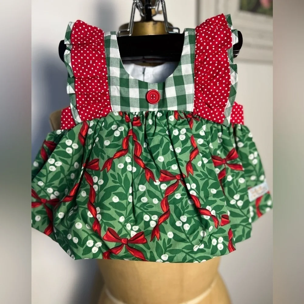 Tabitha Twinkle two piece girls 12 months Holiday/Christmas top and bottom set